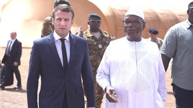 Au Mali, le président Macron appelle à une "accélération" du processus de paix