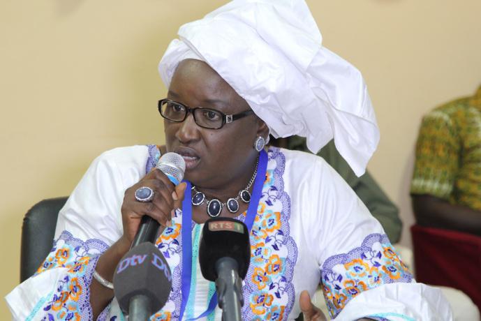 Hélène Tine : «Moustapha Niasse et Ousmane Tanor Dieng : deux apprentis inaptes»