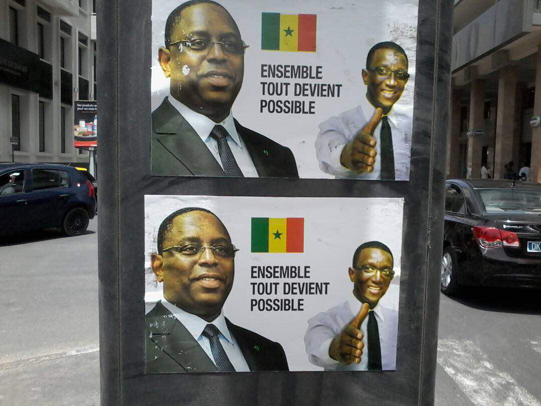 Amadou Ba et les affiches de la division