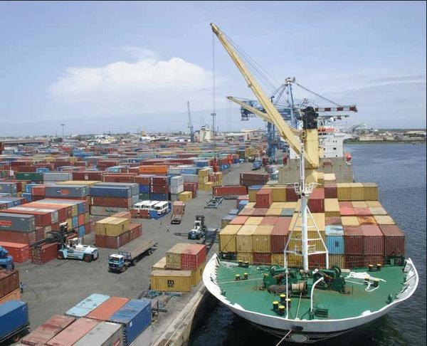Vol de conteneurs au Port : Des douaniers font échec à une quinzaine de malfaiteurs