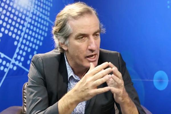 De qui se moque Christophe Bigot ?