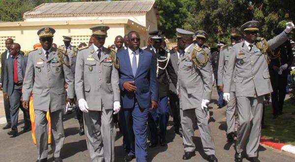 Macky augmente l’âge de la retraite des officiers généraux des armées