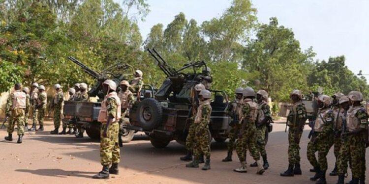 Coup d’Etat au Burkina Faso : Le Président Kabore détenu par des militaires dans une caserne