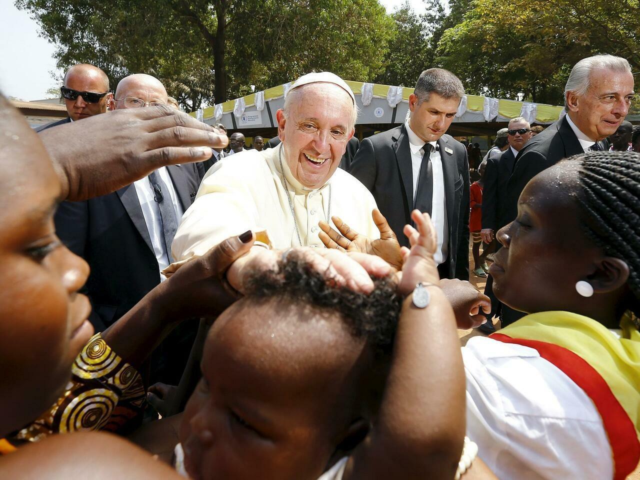 Le pape François reporte son voyage en Afrique