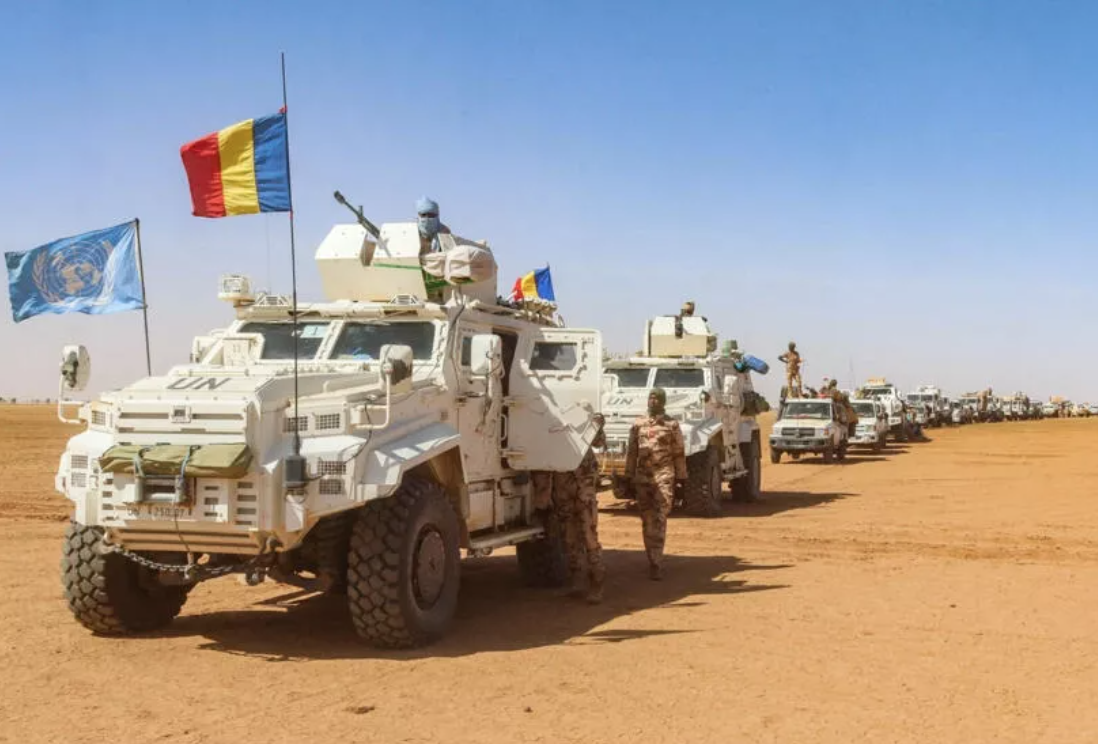 Mali: le périlleux chemin du retour des casques bleus de la Minusma après leur départ de Kidal