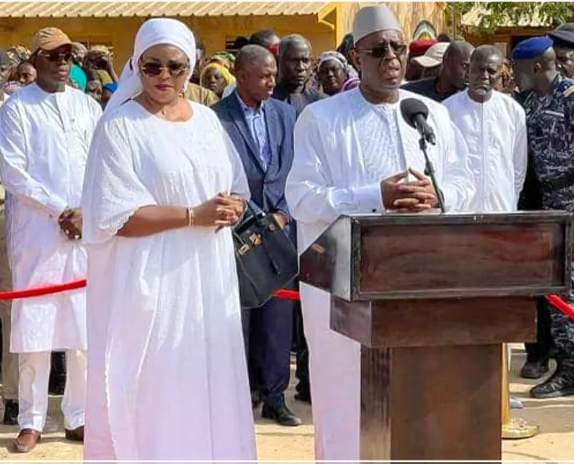 Macky Sall se dit ”ému” de sacrifier à son devoir de citoyen en ce jour d’élection