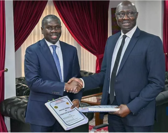 Le Général Birame Diop a pris les commandes du ministère des Forces armées
