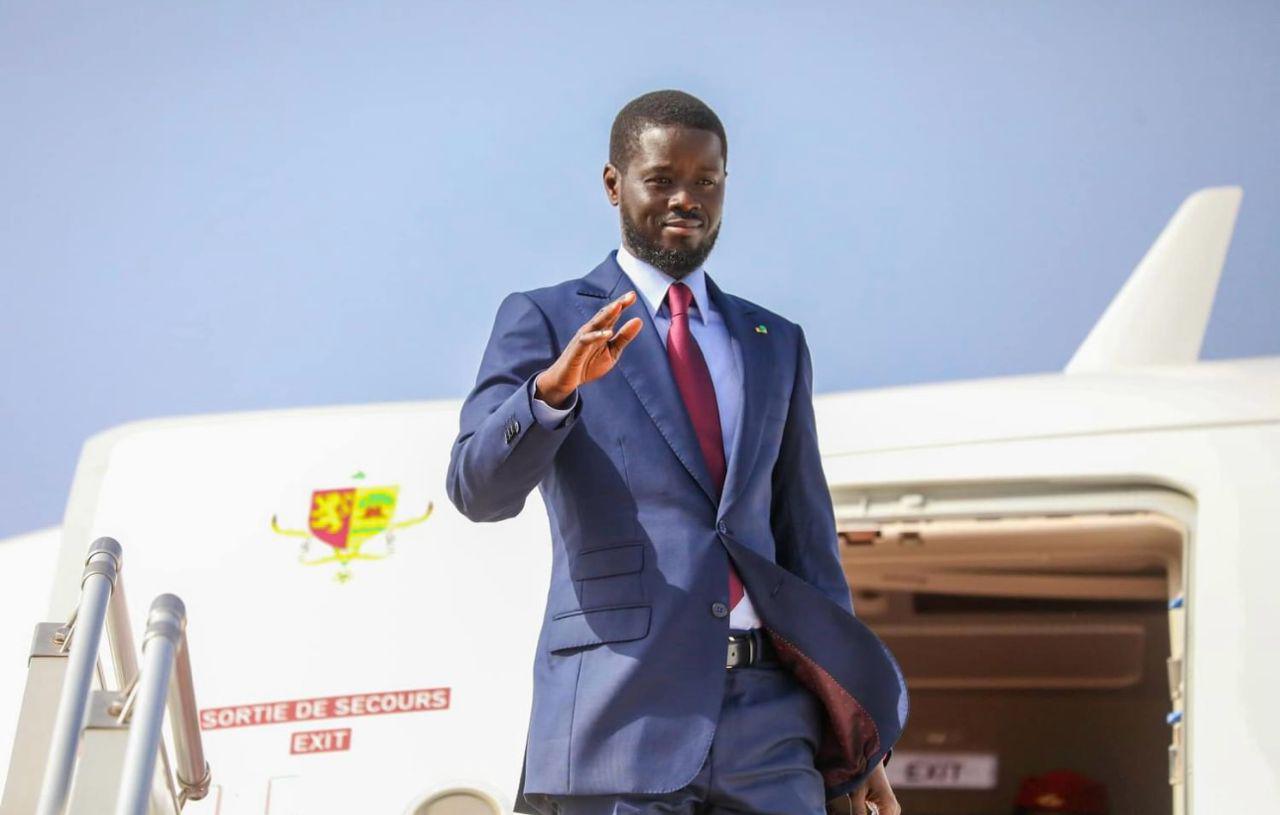 Première visite officielle à l'étranger : BDF quitte Dakar pour Nouakchott