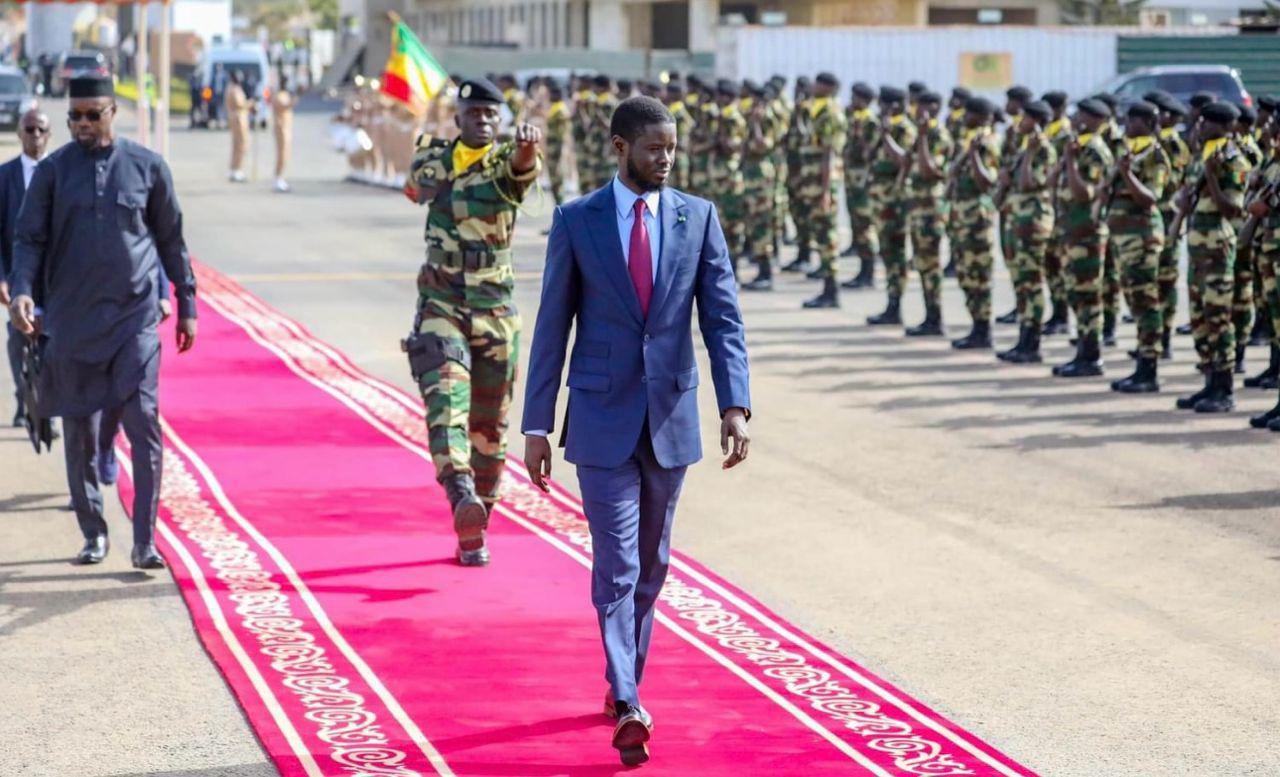 Première visite officielle à l'étranger : BDF quitte Dakar pour Nouakchott