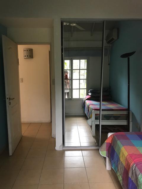 Miraflores C.C Casa 4 Dormitorios con Playroom y Dependencia de Servicio Lote Central