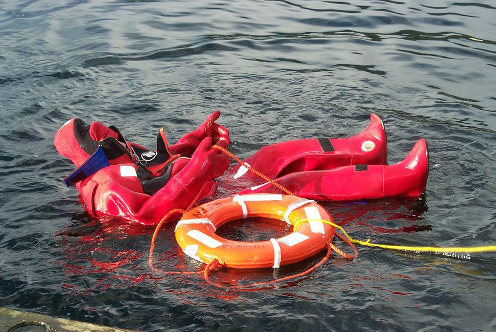 Search and rescue training at sea