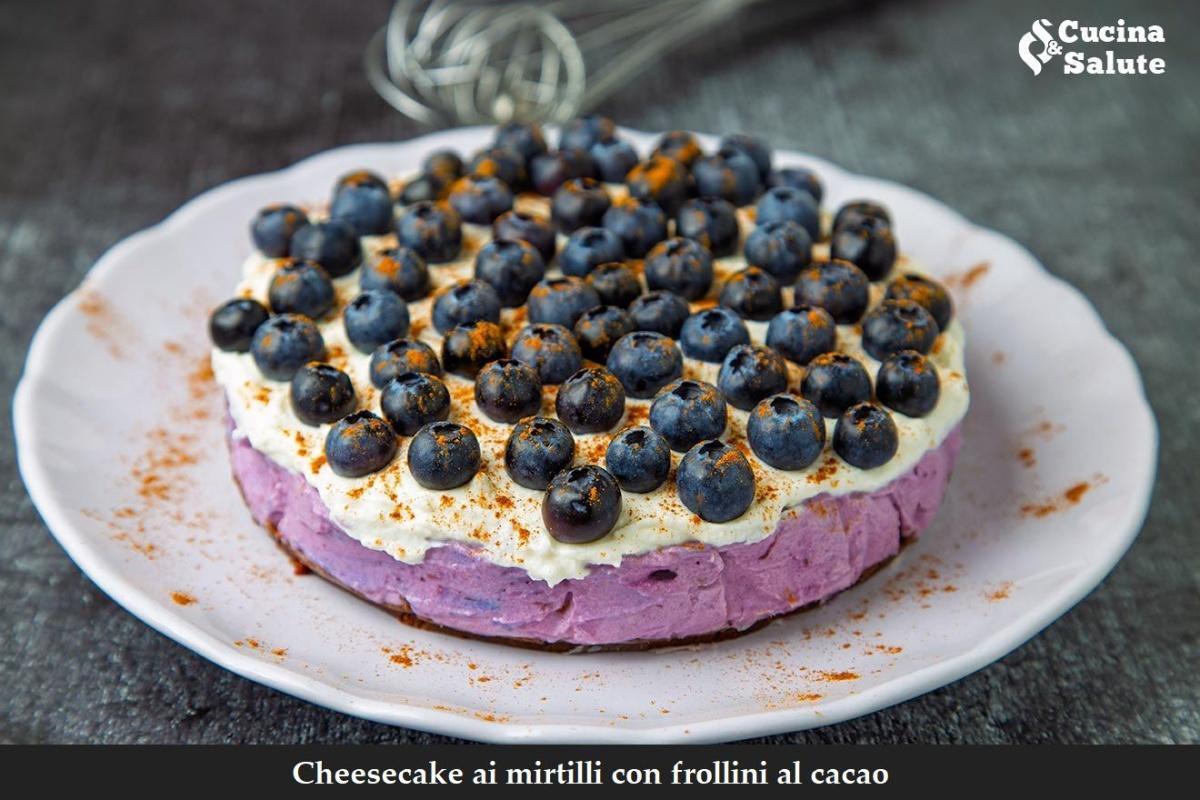 Cheesecake ai mirtilli con frollini al cacao ....