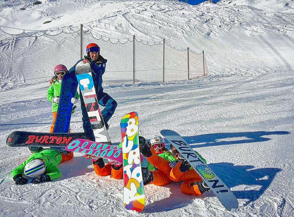 Skiing and Snowboarding School - Alagna Valsesia