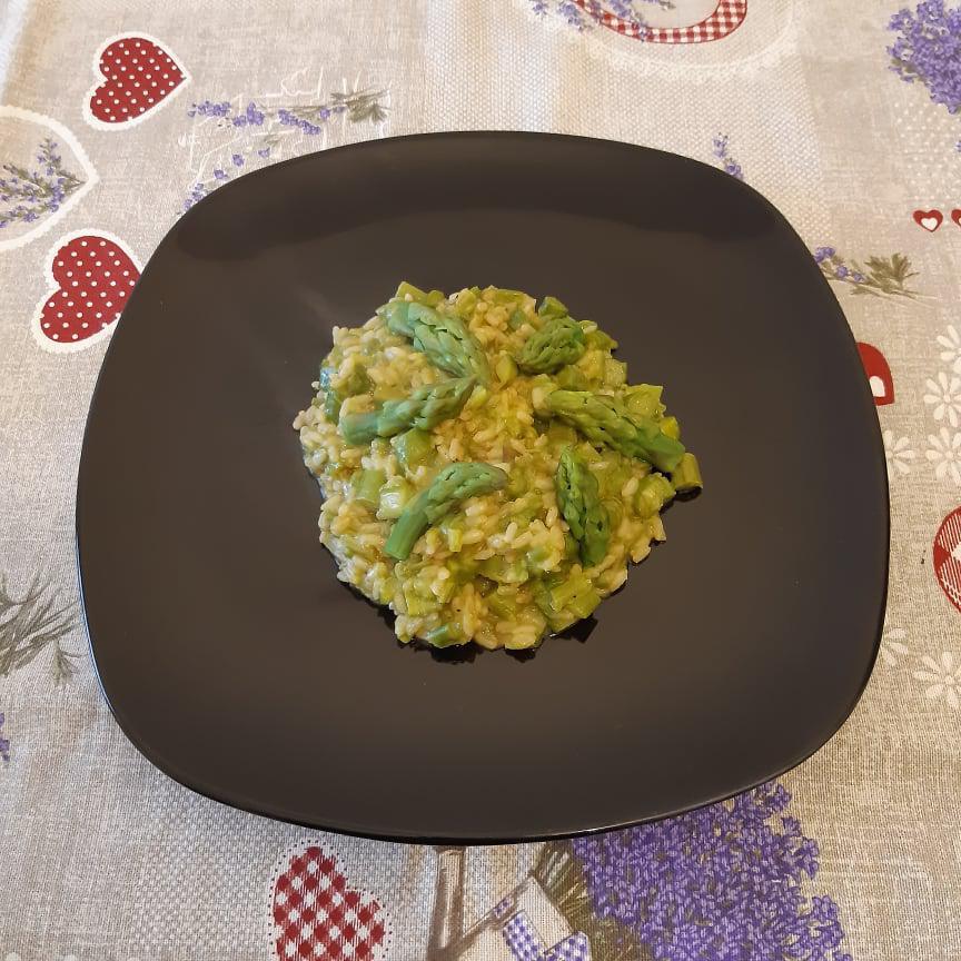 Risotto con gli asparagi Risotto con gli asparagi