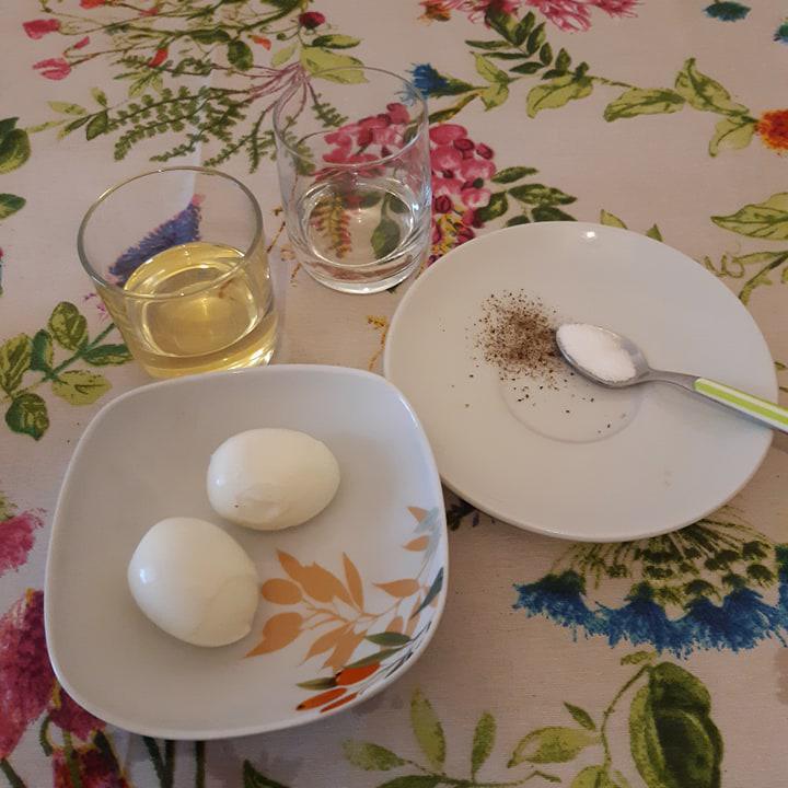 Uova e asparagi Uova e asparagi