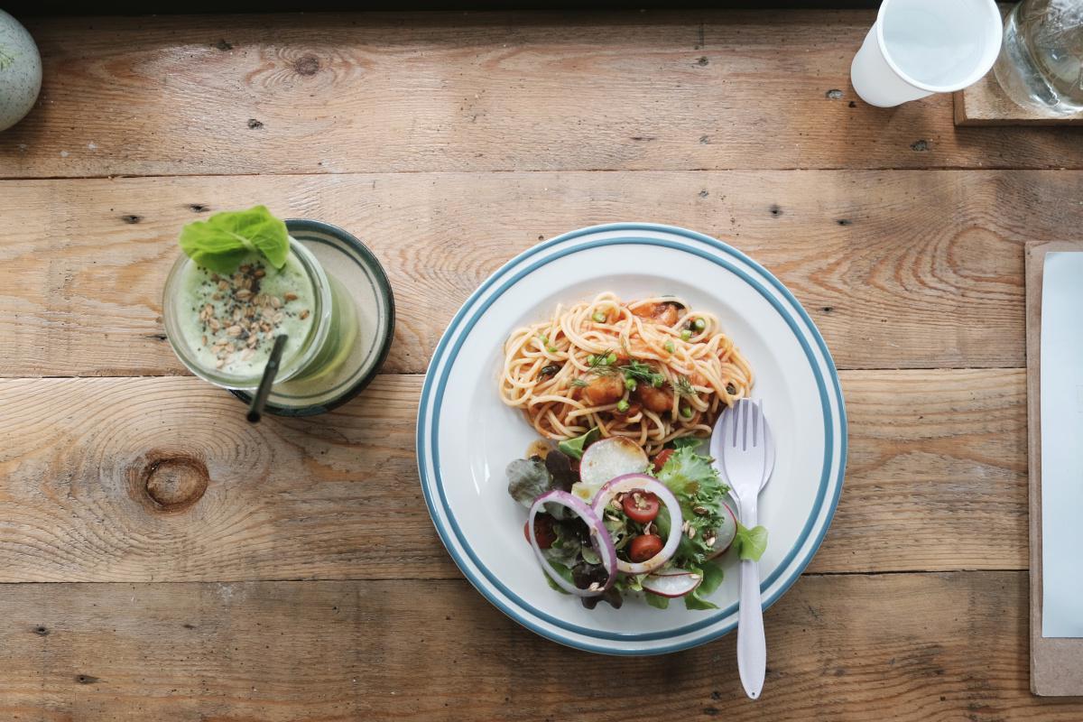 Alimentazione e igiene orale: prendersi cura dei denti mangiando?