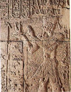Adijalamani ofreciendo Maat. Capilla de Adijalamani. Templo de Debod