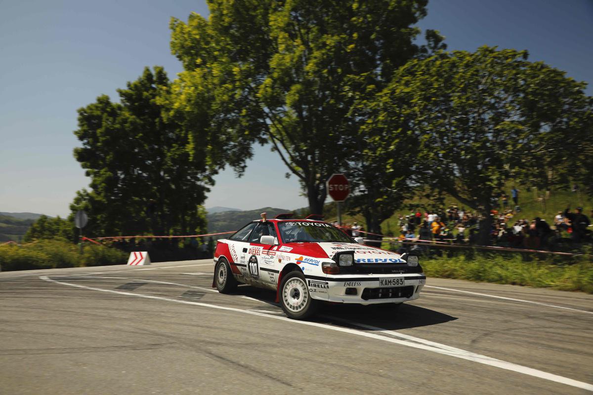 Hoznayo se prepara para la fiesta final del rally después de una jornada repleta de espectáculo y aficionados a lo largo de toda Cantabria Hoznayo se prepara para la fiesta final del rally después de una jornada repleta de espectáculo y aficionados a lo largo de toda Cantabria