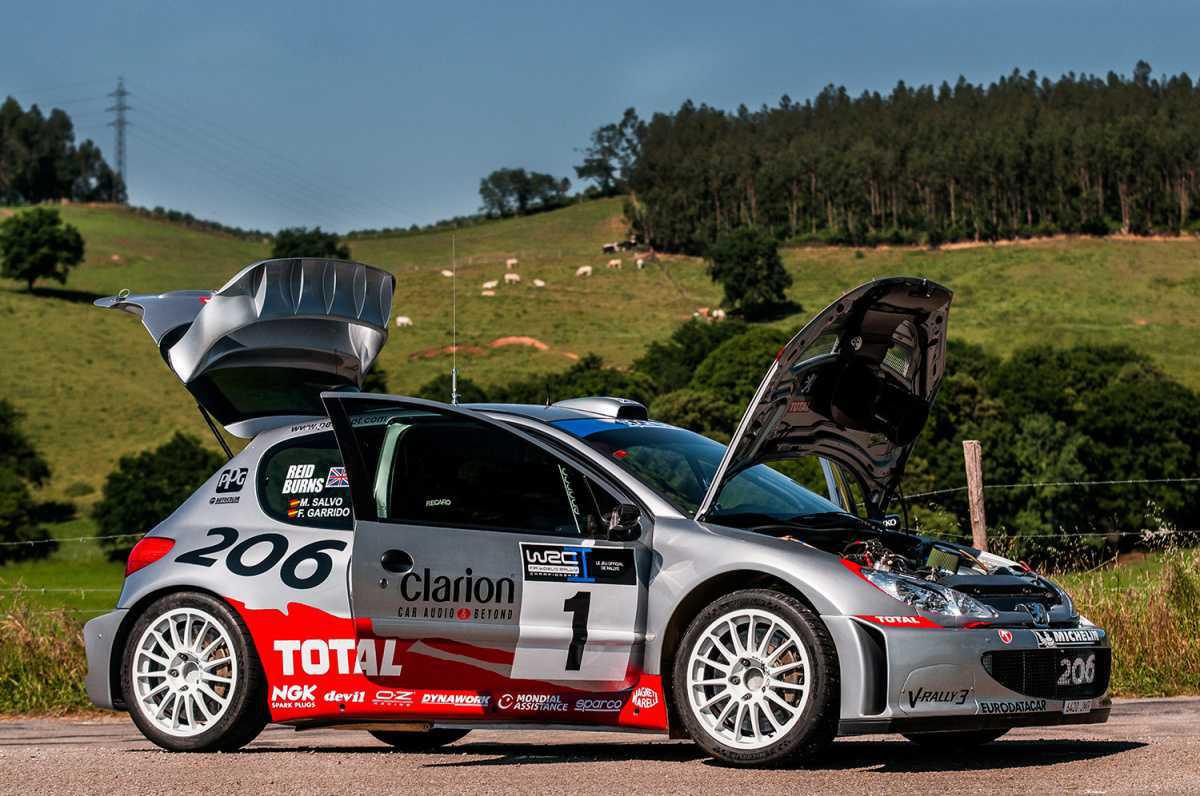 Peugeot 206 WRC ex oficial en el Rallye Festival Hoznayo 2025