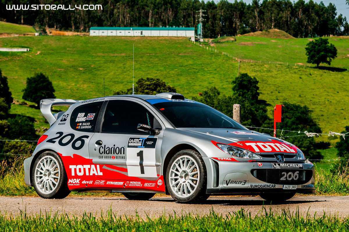 Peugeot 206 WRC ex oficial en el Rallye Festival Hoznayo 2025