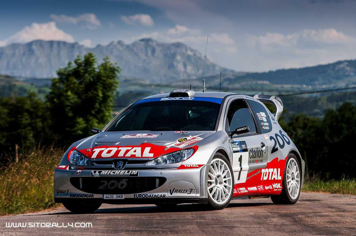Peugeot 206 WRC ex oficial en el Rallye Festival Hoznayo 2025