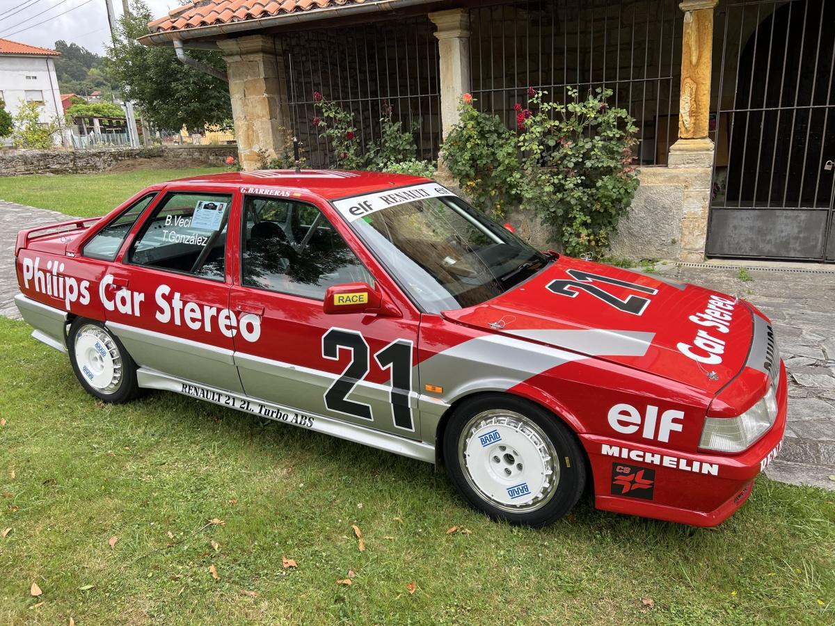 El Renault 21 Turbo de Guillermo Barreras en el Rallye Festival Hoznayo