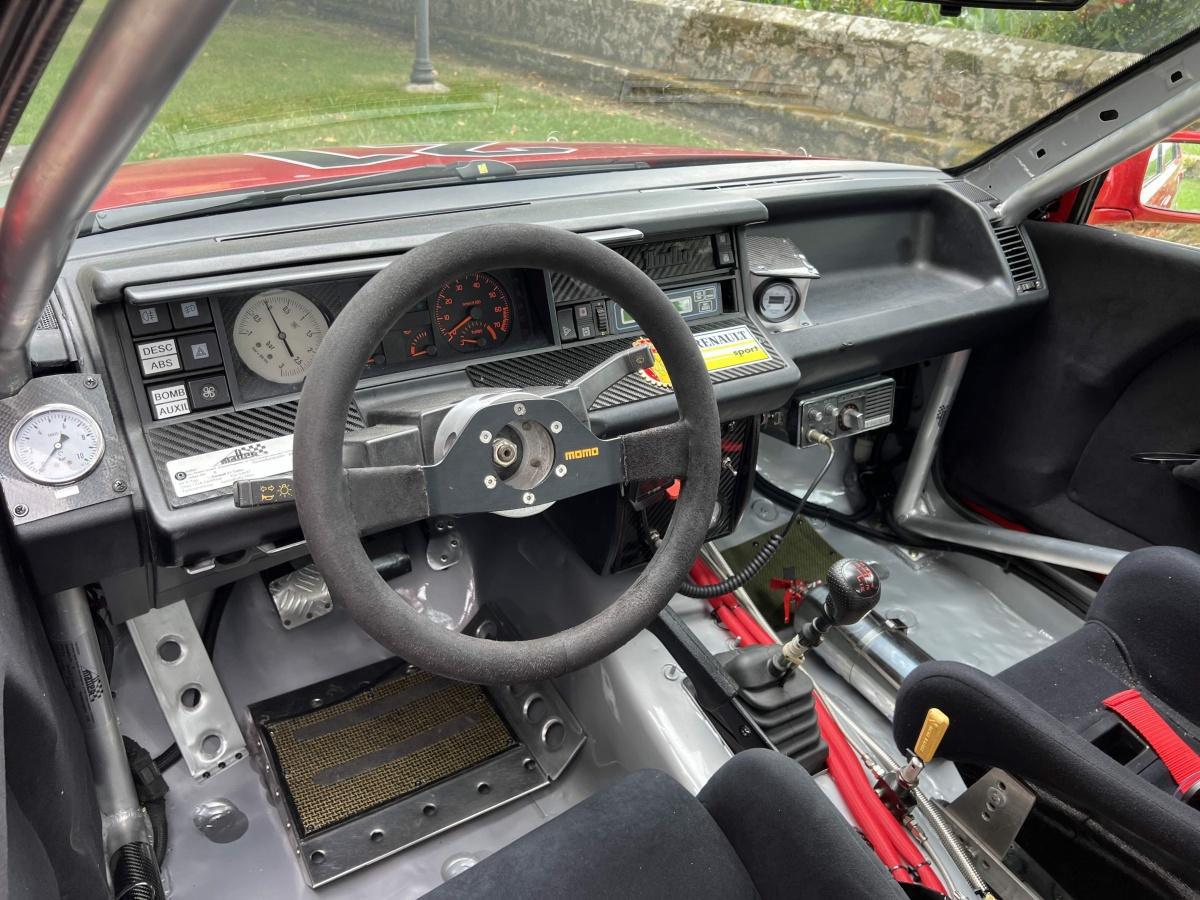 El Renault 21 Turbo de Guillermo Barreras en el Rallye Festival Hoznayo