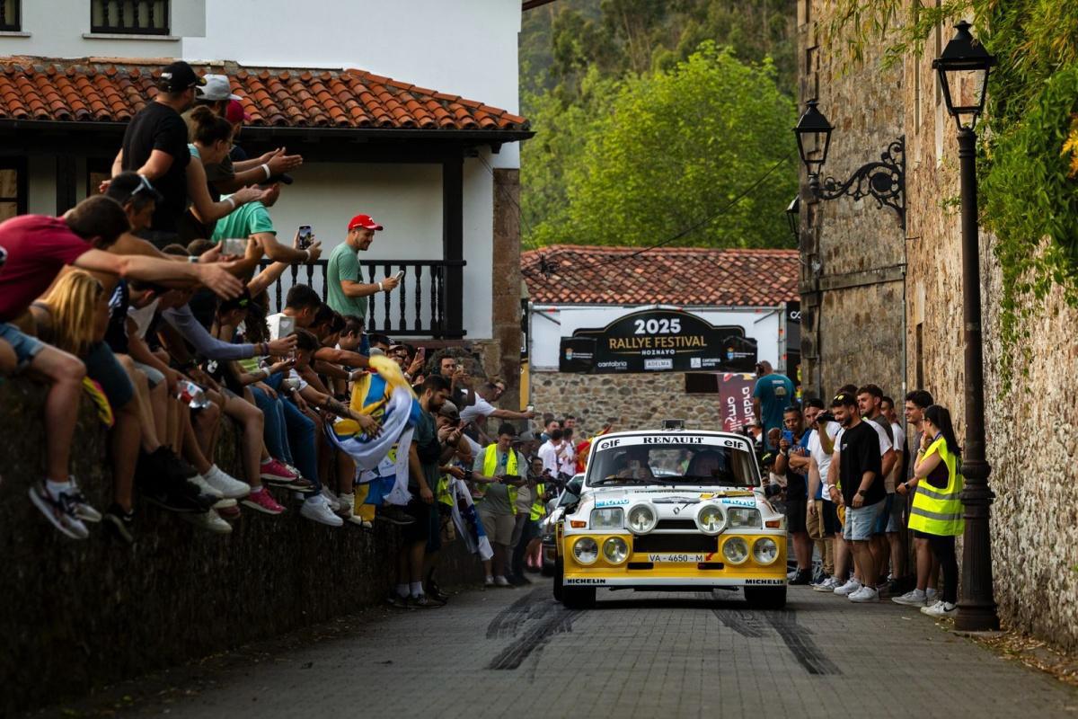 Éxito rotundo en la salida protocolaria del Rallye Festival Hoznayo 2025