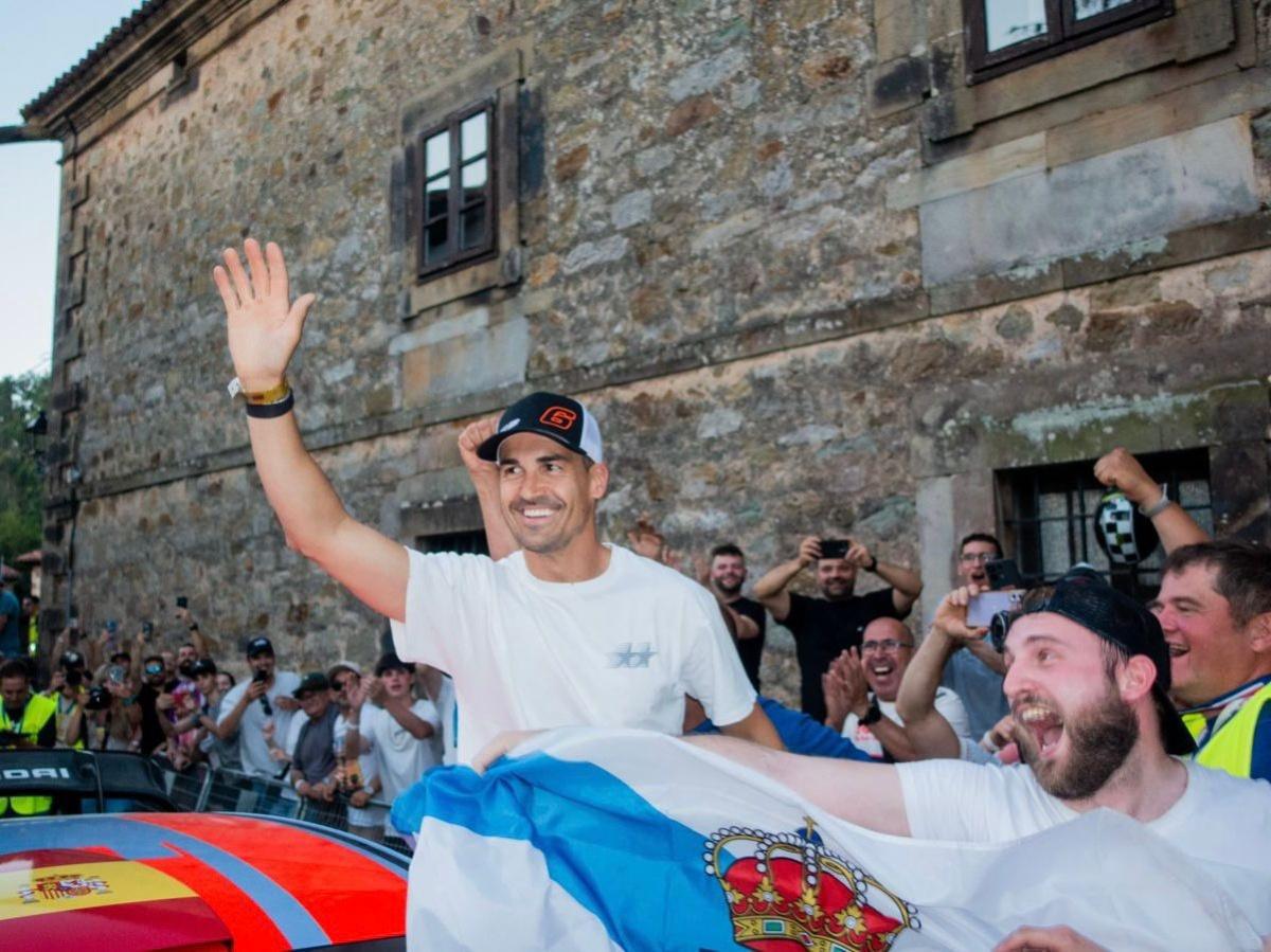 Éxito rotundo en la salida protocolaria del Rallye Festival Hoznayo 2025
