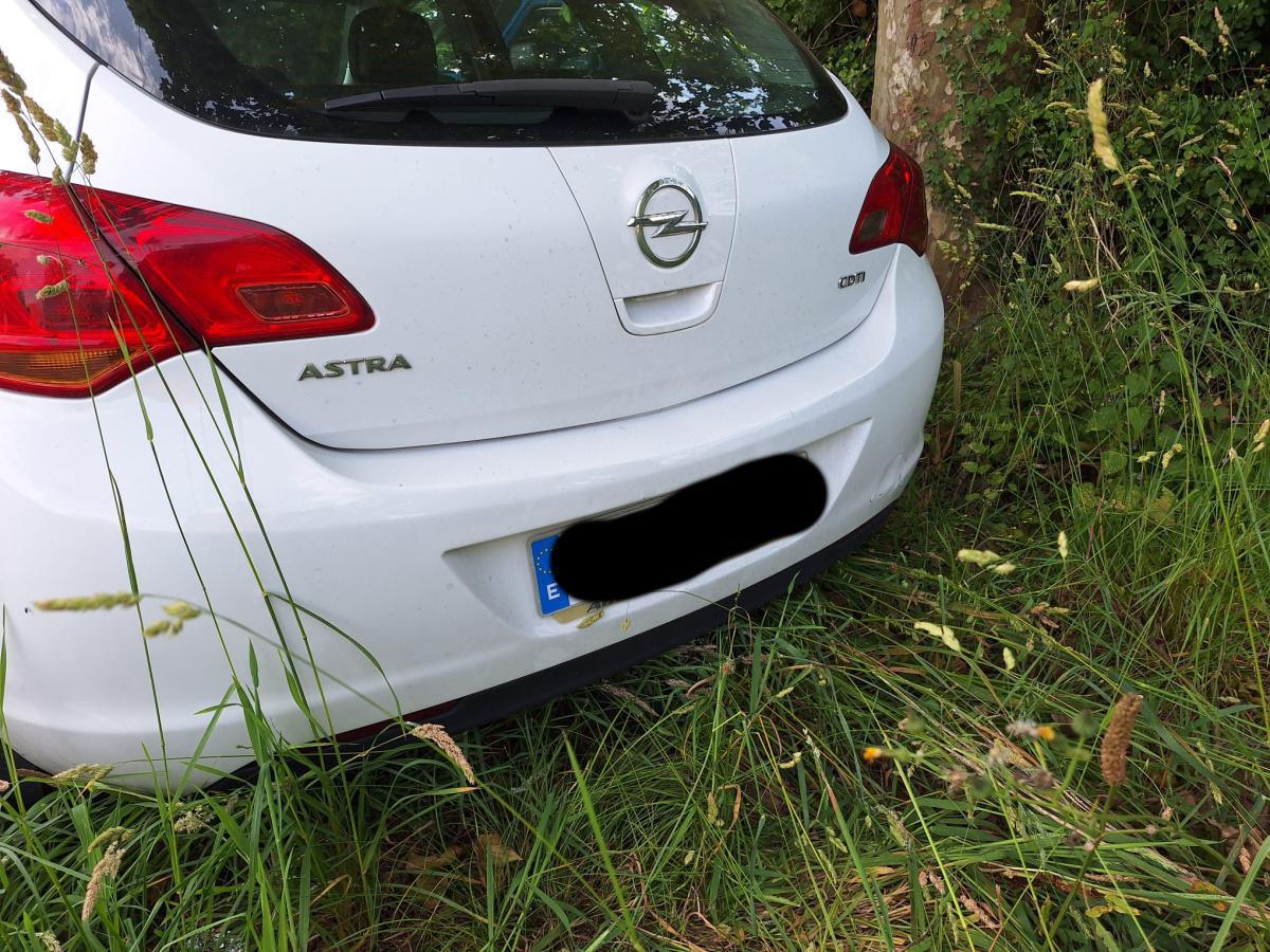 14:12 | TC1 Tetas de Liérganes › URGENTE, necesitamos quitar este coche de esta ubicación de manera inmediata.