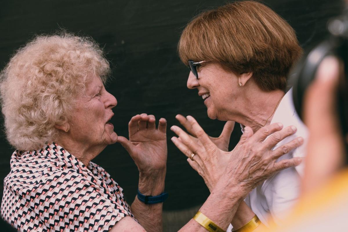 Sesión de firmas de leyendas del Motorsport en Hoznayo Sesión de firmas de leyendas del Motorsport en Hoznayo