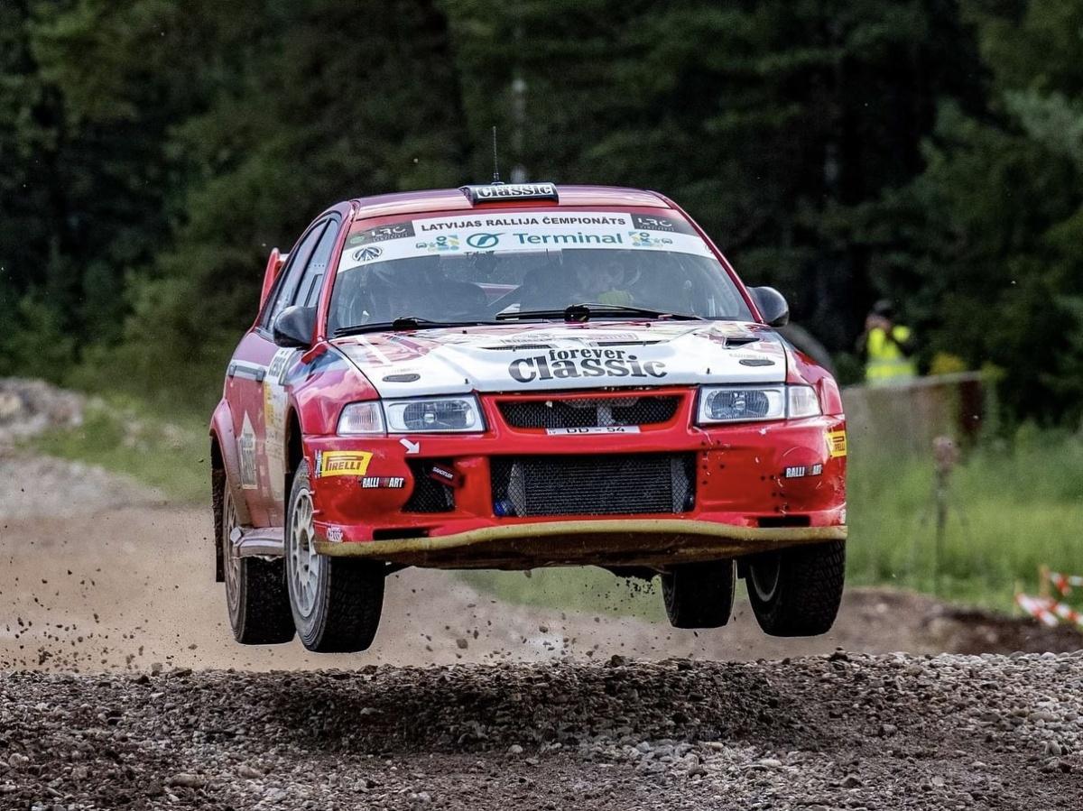 El letón Kalvis Blums en Hoznayo 2026 con su Mitsubishi EVO VI