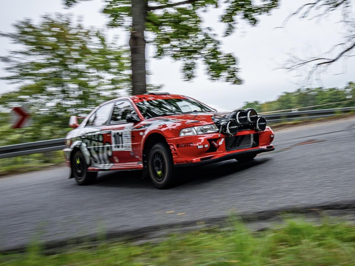 El letón Kalvis Blums en Hoznayo 2026 con su Mitsubishi EVO VI