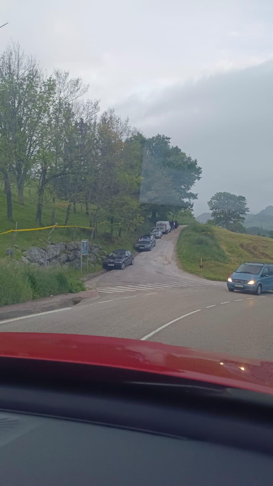 08:20 | TC6 Hermosa › URGENTE, necesitamos que los dueños de estos coches los aparquen en otro lugar. Colabora con nosotros, muchas gracias.