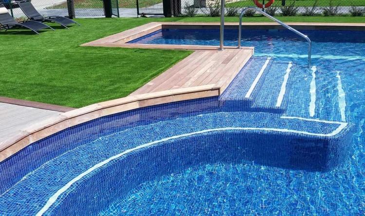 José Ángel Cruz Piscinas colabora con el motor