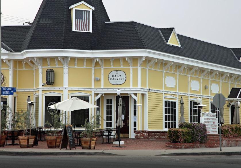 The Daily Harvest Cafe Restaurant - Newhall, CA