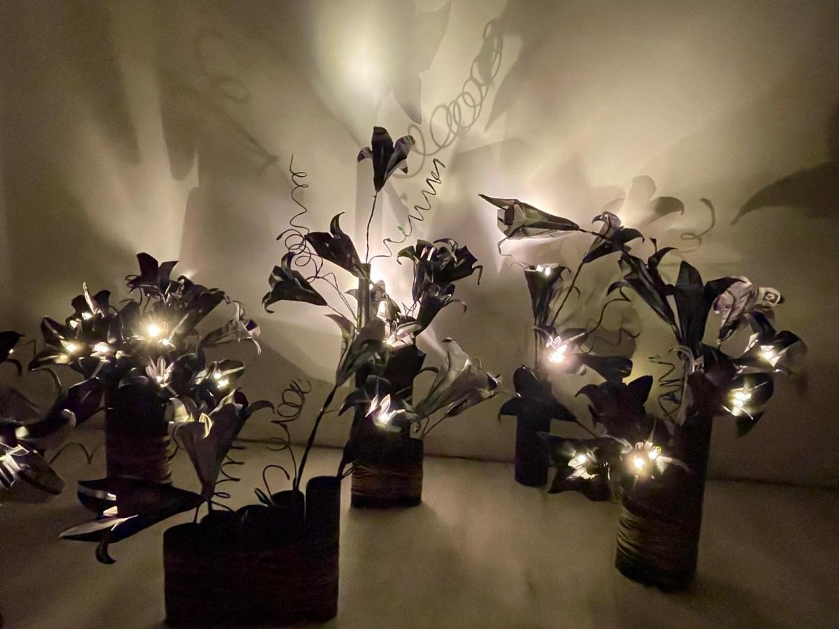 ReMatter-ReMaflex: when paper becomes light, shape, and identity