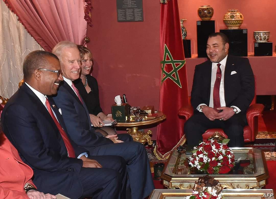 «المغاربة» يُذَكِّرُونَ «بايدن» بإشَادَتِهِ بالعلاقات المغربية ـ الأمريكية