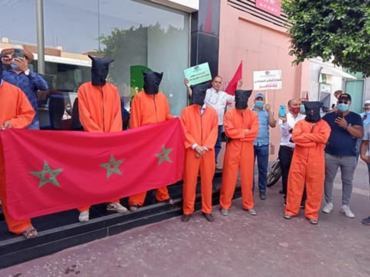 الأبناك تدفع بمهنيي النقل السياحي بمدينة مراكش للعودة إلى الإحتجاج