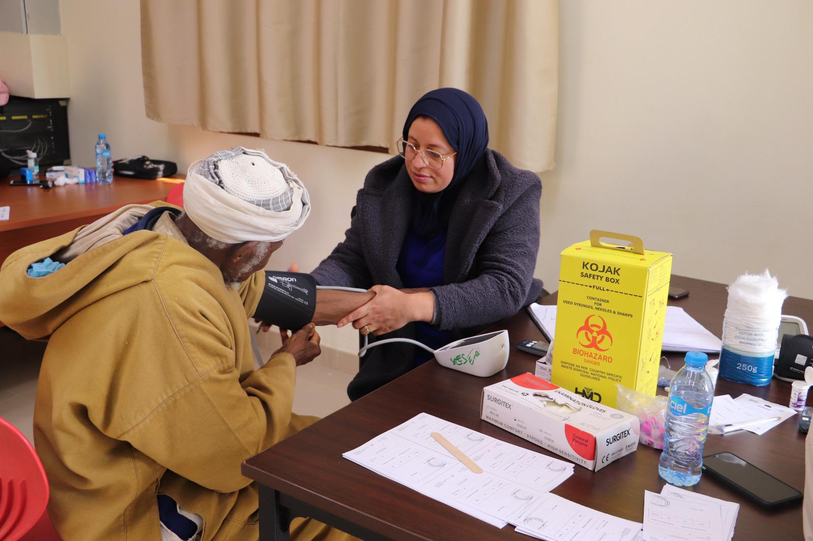 المديرية الجهوية لوزارة الصحة بجهة درعة تافيلالت تنخرط في مكافحة آثار موجة البرد القارس والتساقطات الثلجية