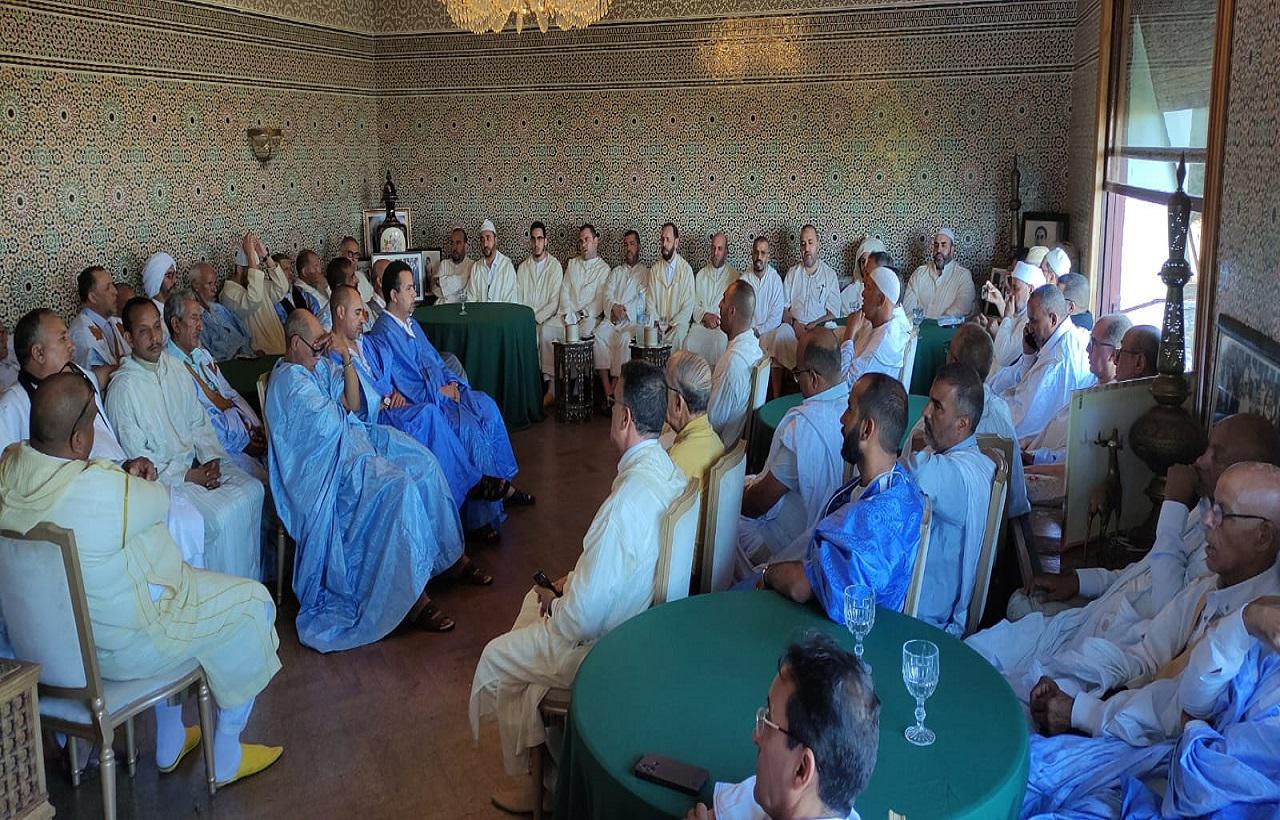 انطلاق زيارة صلة الرحم لوفد الأقاليم الجنوبية مع أبناء عمومتهم بضريح عبد السلام ابن مشيش