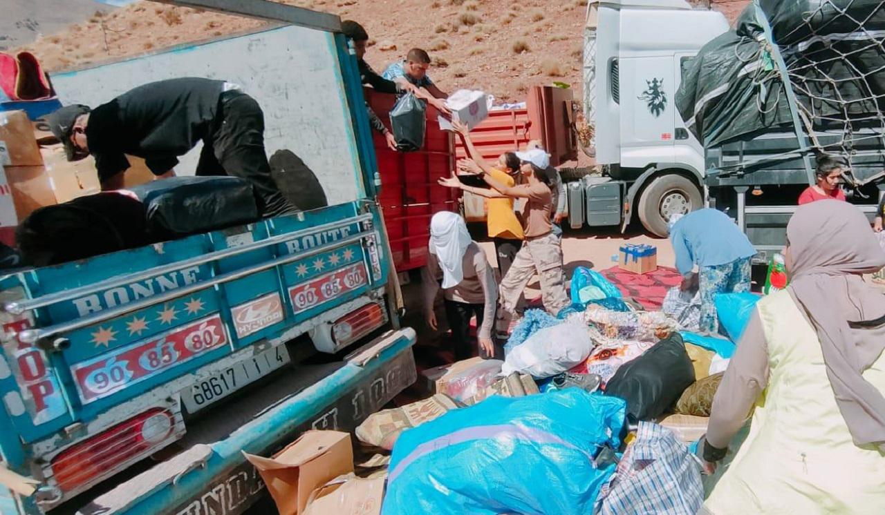 فعاليات المجتمع المدني بالصخيرات تقدم يد العون لمتضرري الزلزال