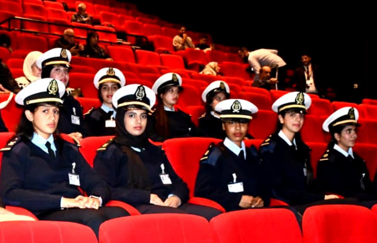 نساء يكسرن المألوف ويقتحمن عالم الصيد البحري التقليدي بقوة