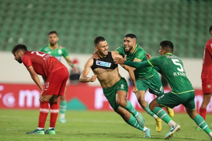 الرجاء يتجاوز مولودية وجدة ويضرب موعدا مع الجيش في نهائي كأس العرش