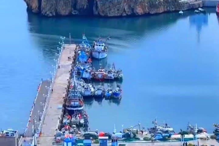 إغلاق ميناء الحسيمة بسبب سوء الأحوال الجوية