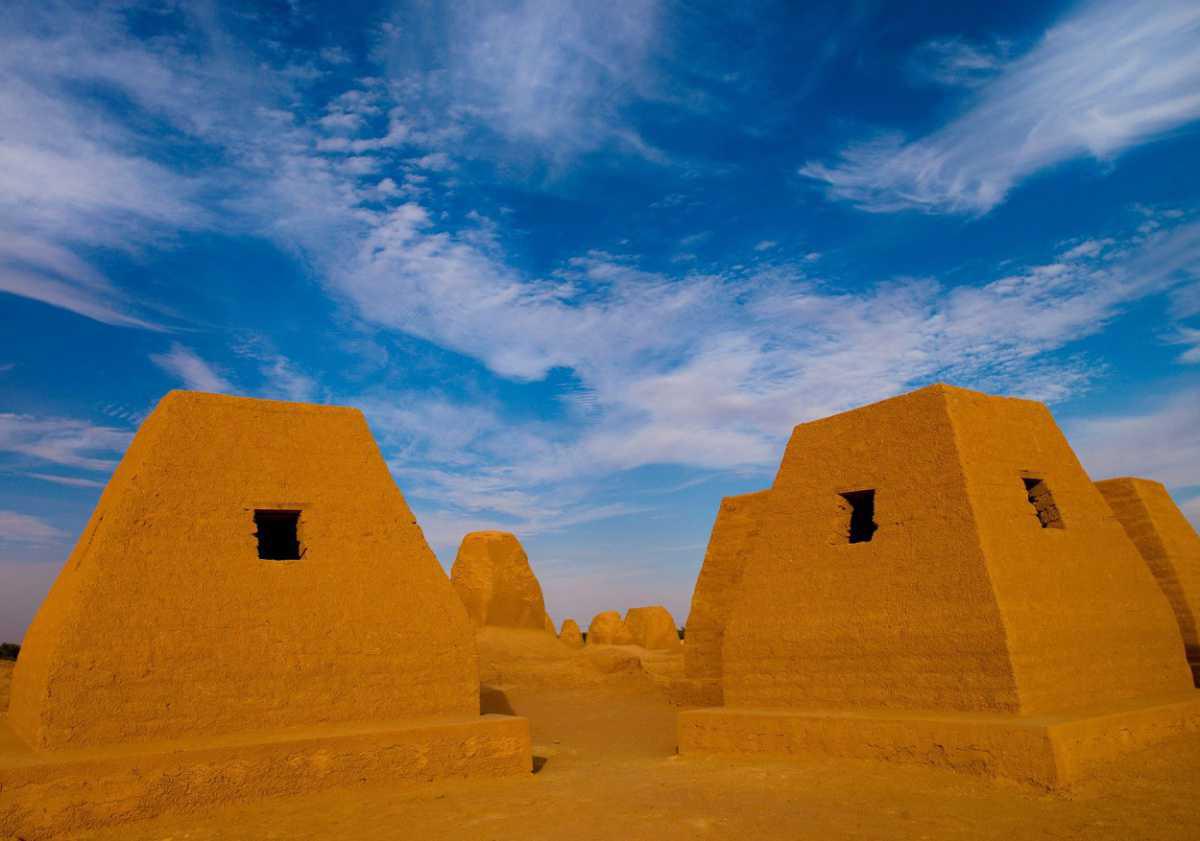 The Pyramid Tombs of Libya