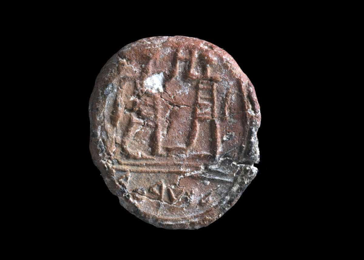 Clay seal stamp from First Temple period found in Jerusalem Clay seal stamp from First Temple period found in Jerusalem