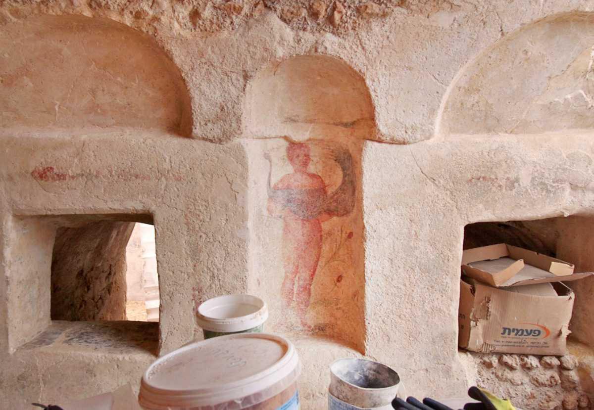 Preserved murals from Roman era revealed to public