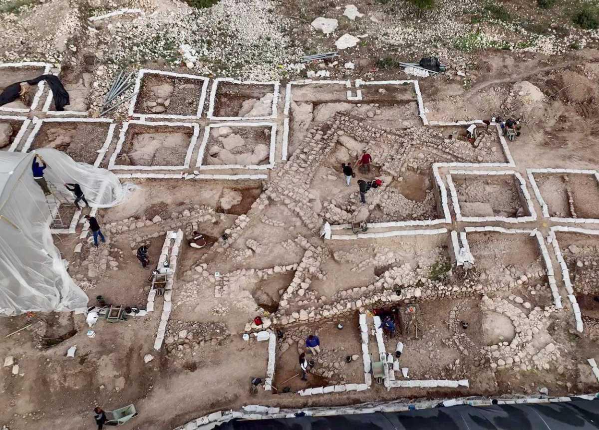 5,000-year-old settlement uncovered at Hurvat Husham 5,000-year-old settlement uncovered at Hurvat Husham