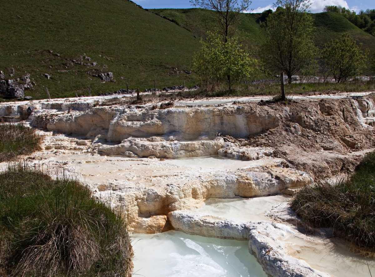 Buxton’s tuffa calcite terraces Buxton’s tuffa calcite terraces